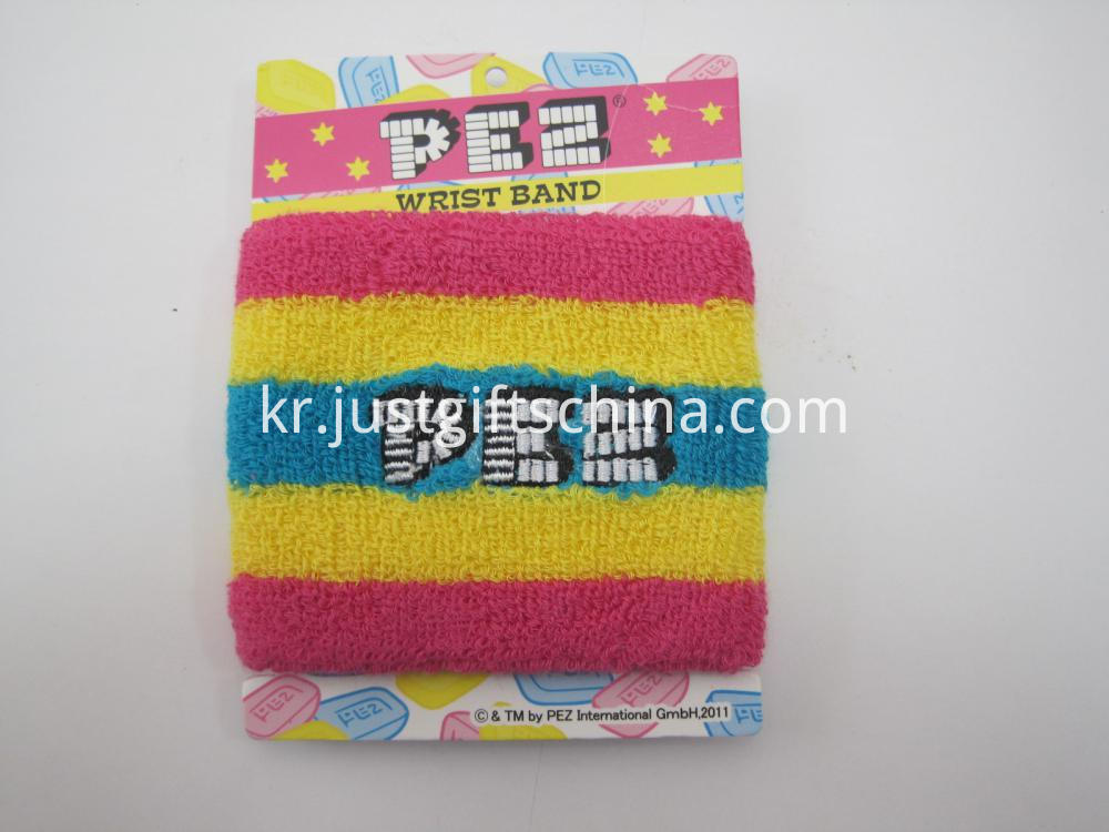 낮은 수량에 프로 모션 수 놓은 코 튼 팔찌 (2) Promotional Embroidered Cotton Wristband at Low Quantity (2)